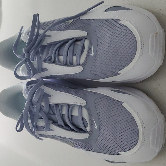 Nike Air Max Bolt - Picture 3 of 7